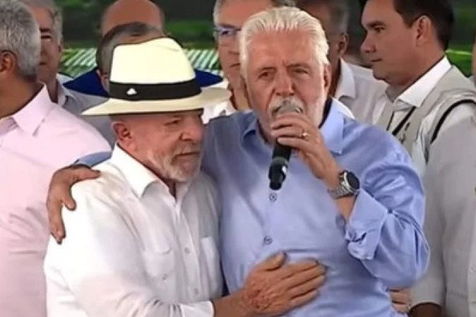 Presidente Lula e senador Jaques Wagner em evento em Alagoinhas