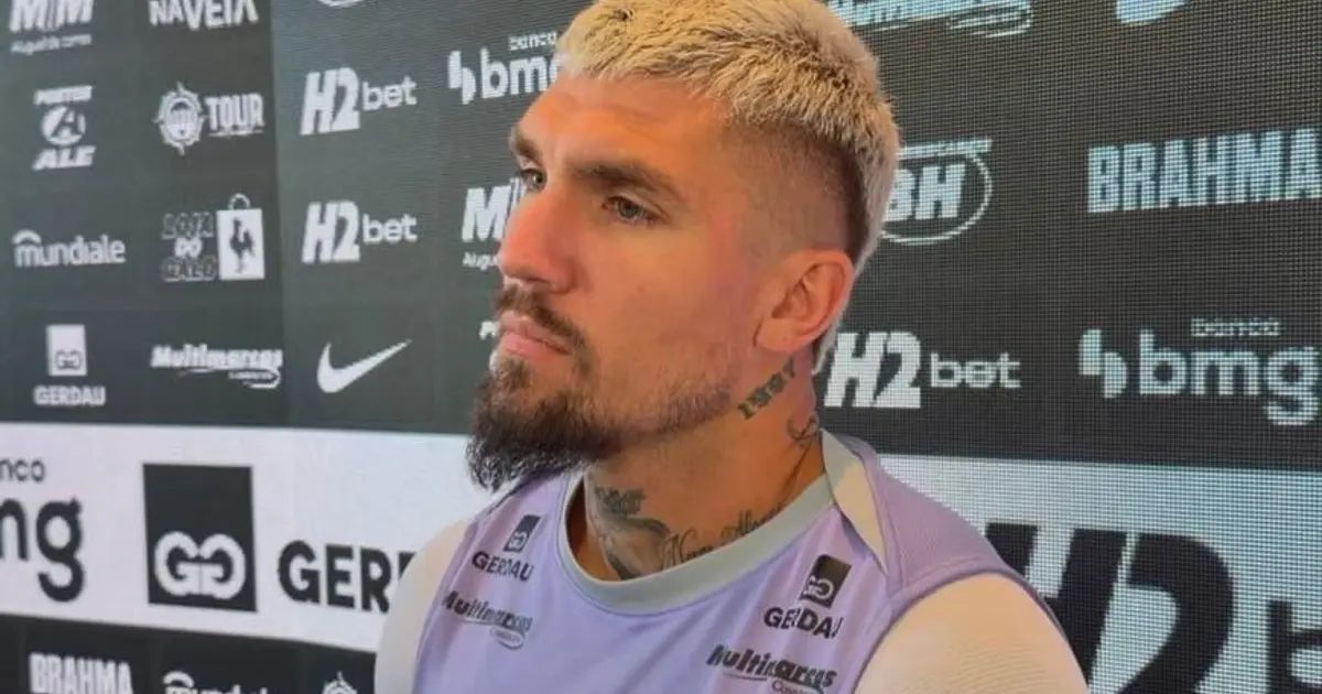 Lyanco deixando o campo lesionado