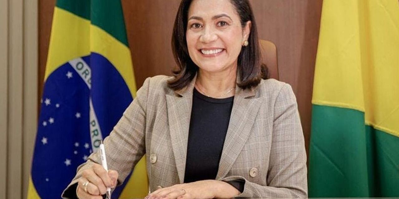Mailza Assis em evento no Acre