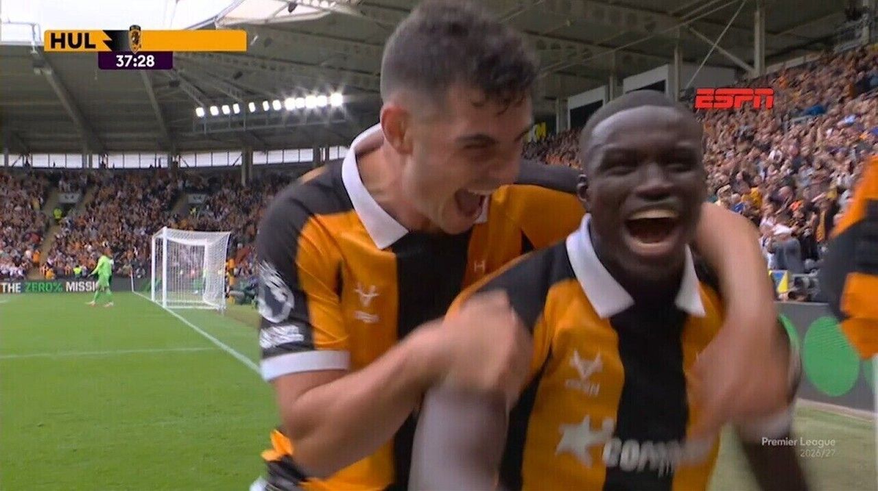 Carlos Baleba em ação em jogo pelo Brighton