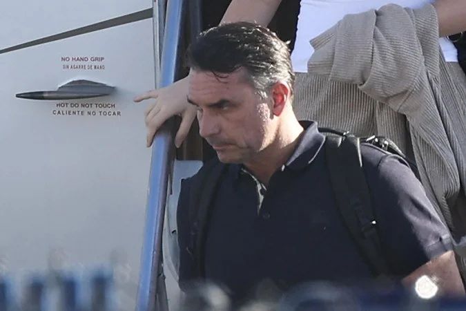 Trecho do manifesto de voo com lista de passageiros