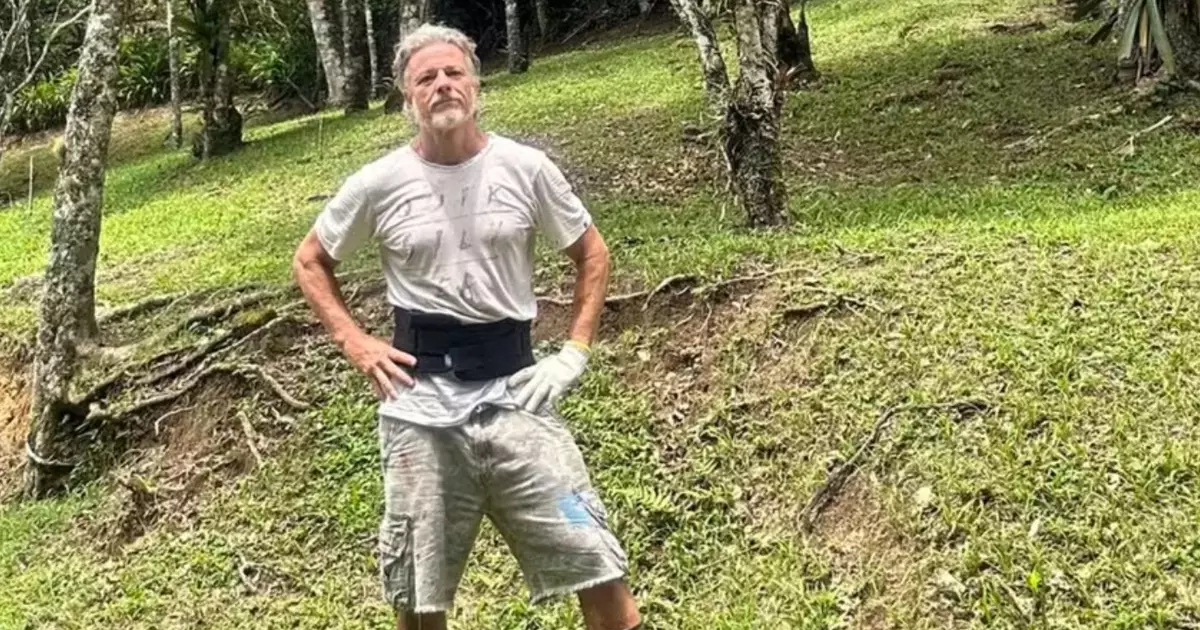 Marcello Novaes em ambiente rural no sítio de Teresópolis