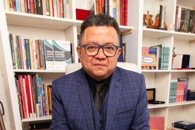 Marlon Reis em fala pública
