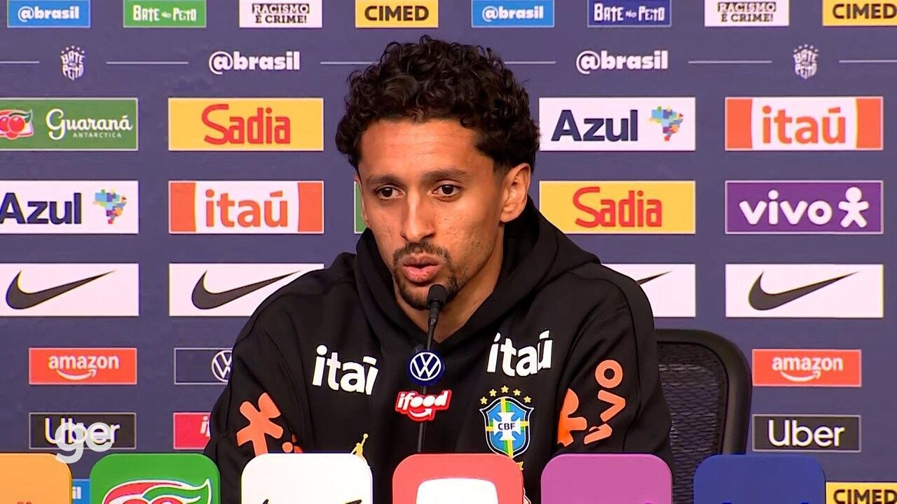 Marquinhos abraça Gabriel Magalhães após pênalti perdido