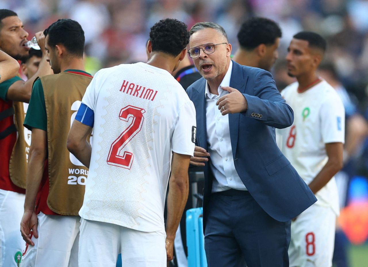Mohamed Ouahbi em coletiva durante a Copa do Mundo