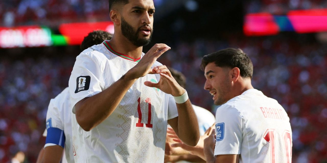 Ismael Saibari celebra gol contra Escócia