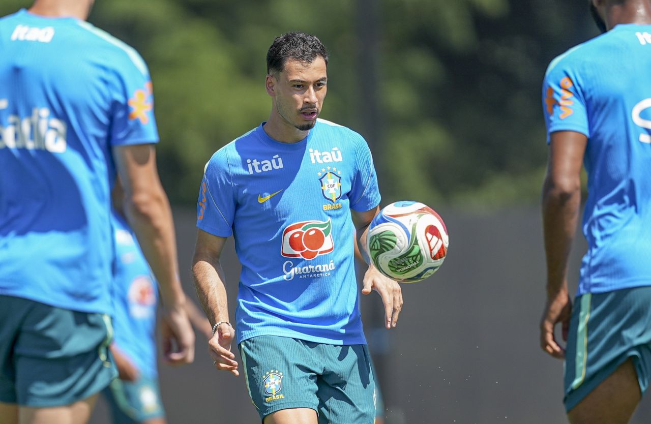 Martinelli em treino da seleção brasileira
