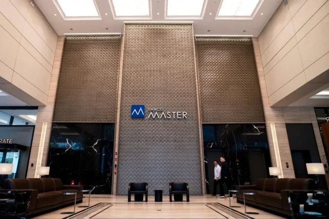 Planilha com repasses do Banco Master a escritórios de advocacia