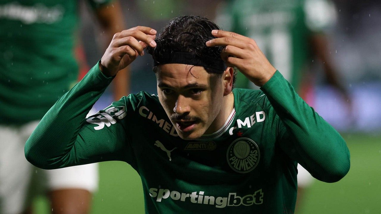Mauricio comemorando gol pelo Palmeiras