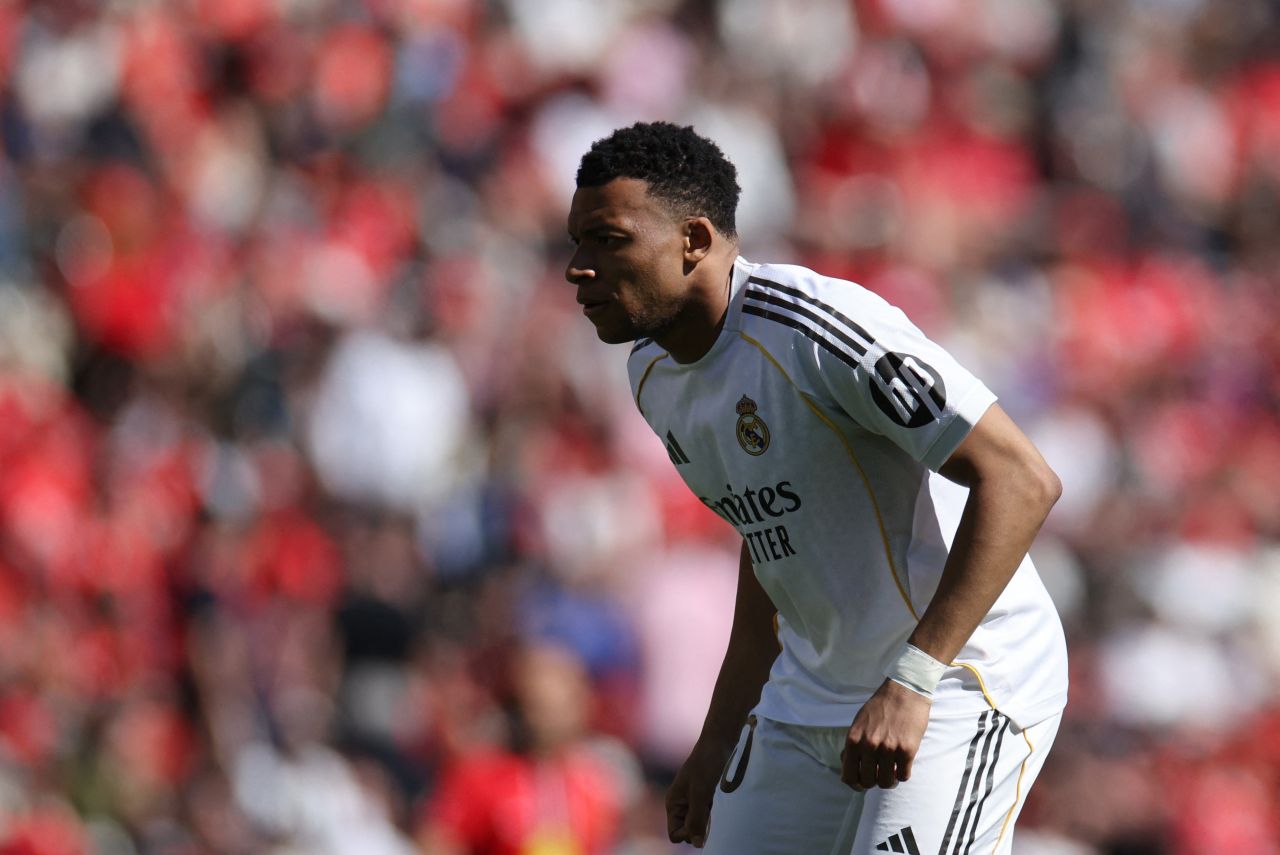 Mbappé durante treino do Real Madrid