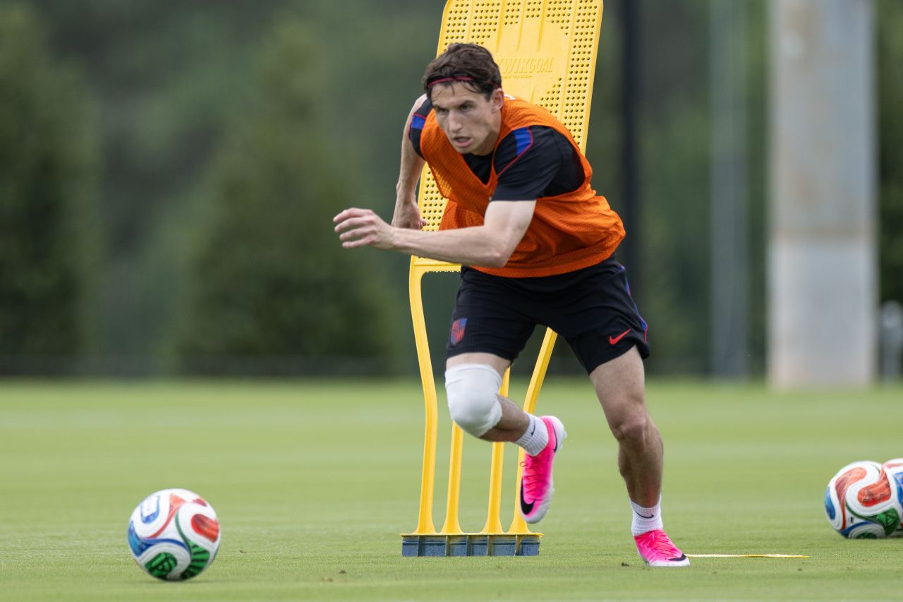 Brenden Aaronson em treino da seleção dos EUA