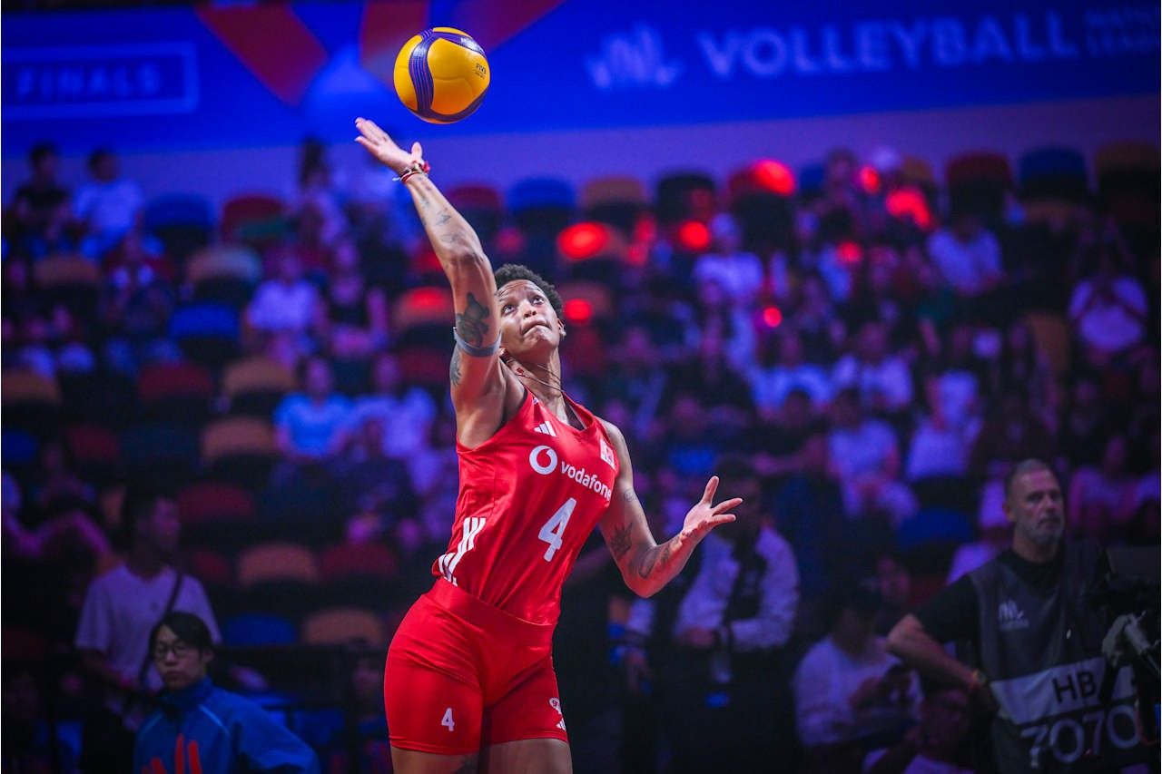 Melissa Vargas comemorando ponto na final da VNL