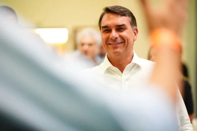 Ministro André Mendonça em sessão no tribunal