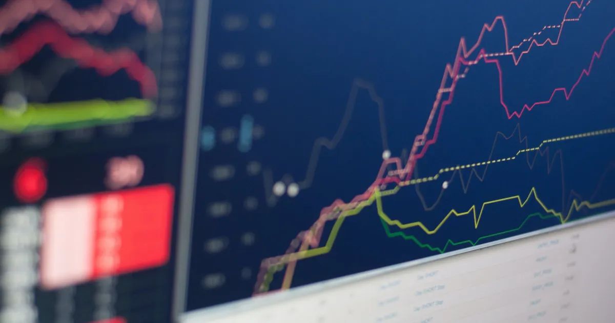 Painel de cotações em bolsa iraniana