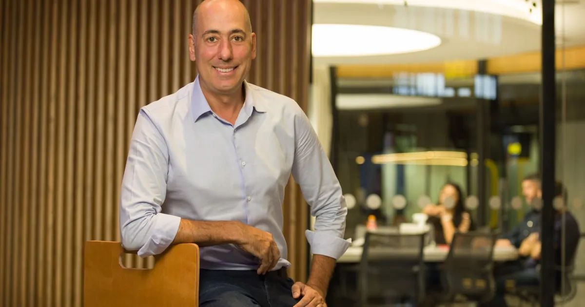 Plataforma Mercado Livre exibindo vídeo de produto