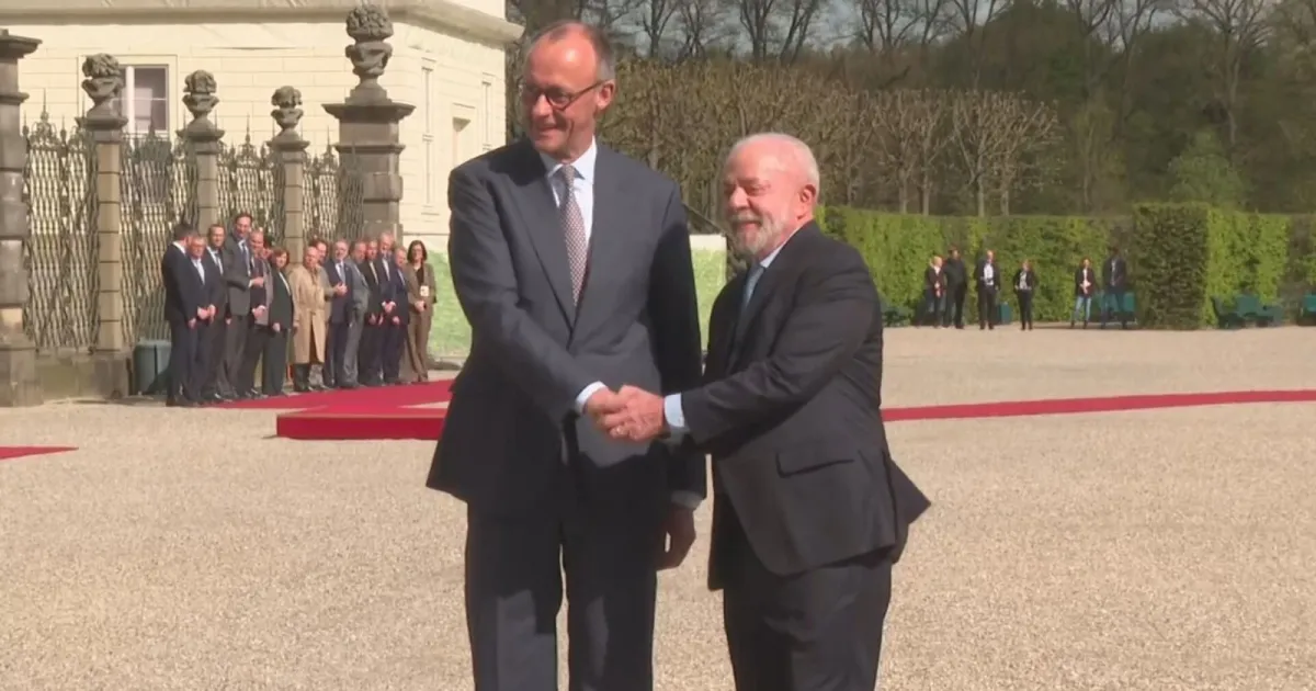 Friedrich Merz ao lado do presidente Lula em Hannover