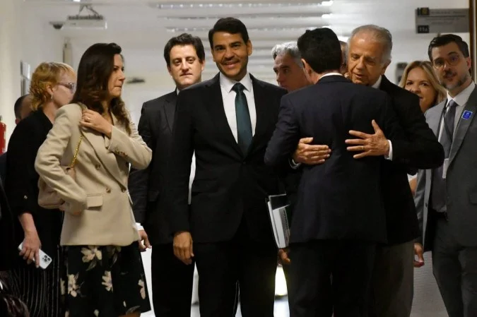 Jorge Messias chegando ao Senado para sabatina na CCJ