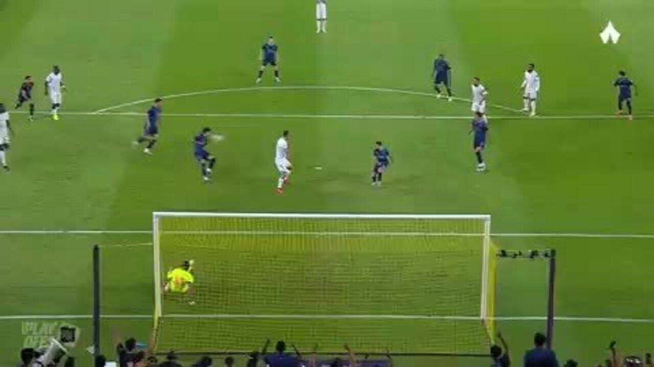 Michael durante o lance que resultou em gol contra