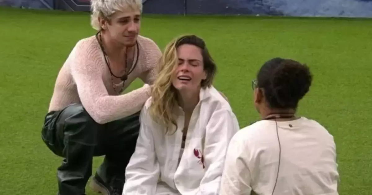 Milena consolando Ana Paula no gramado do BBB 26