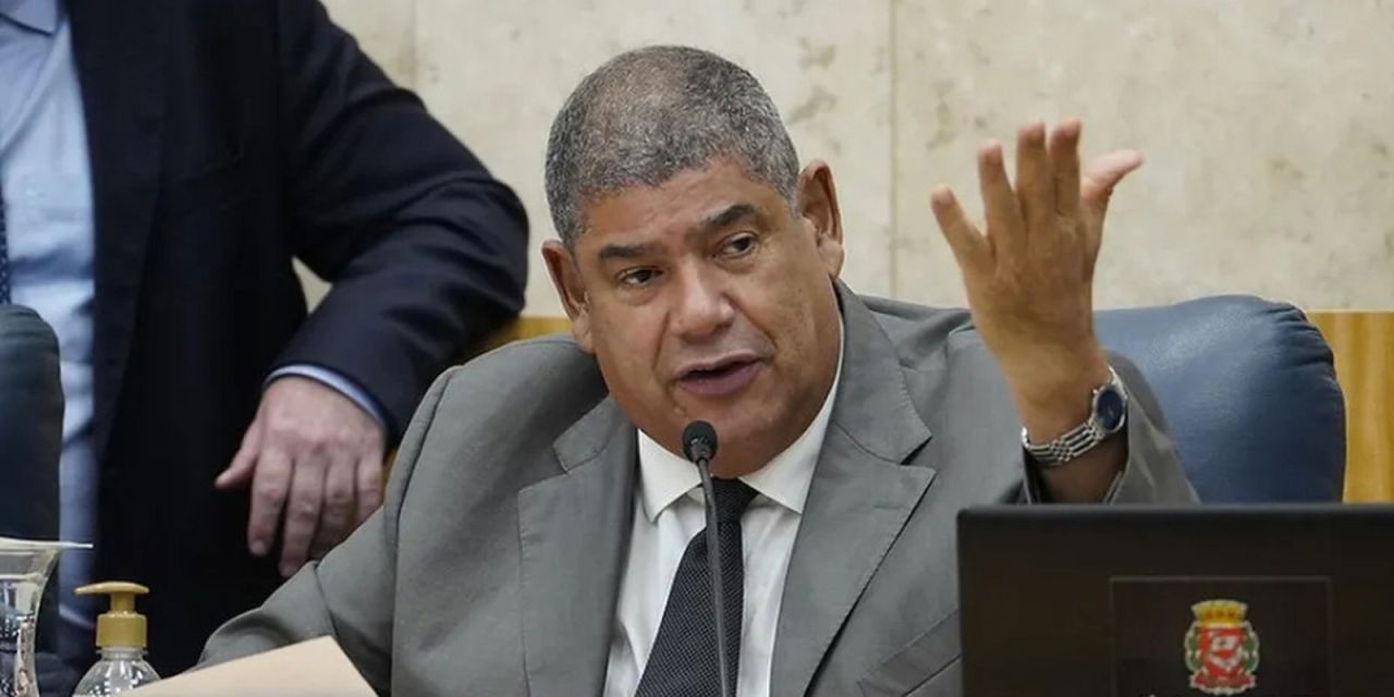 Ex-vereador Milton Leite na delegacia