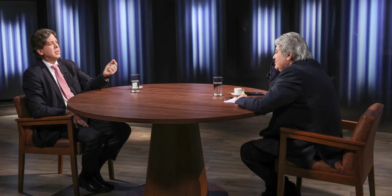 Ministro Frederico de Siqueira Filho durante entrevista no programa Na Mesa com Datena