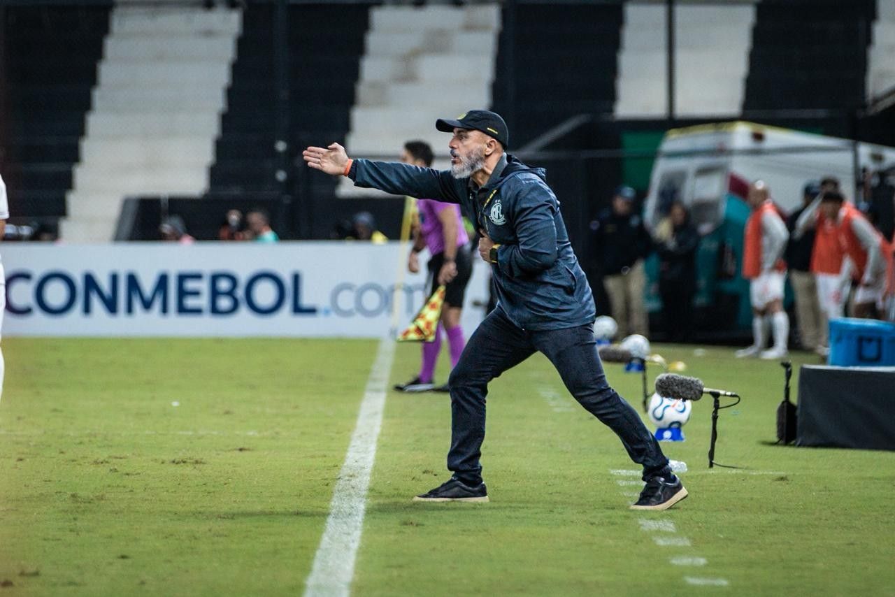 Rafael Guanaes durante entrevista após a vitória que classificou o Mirassol