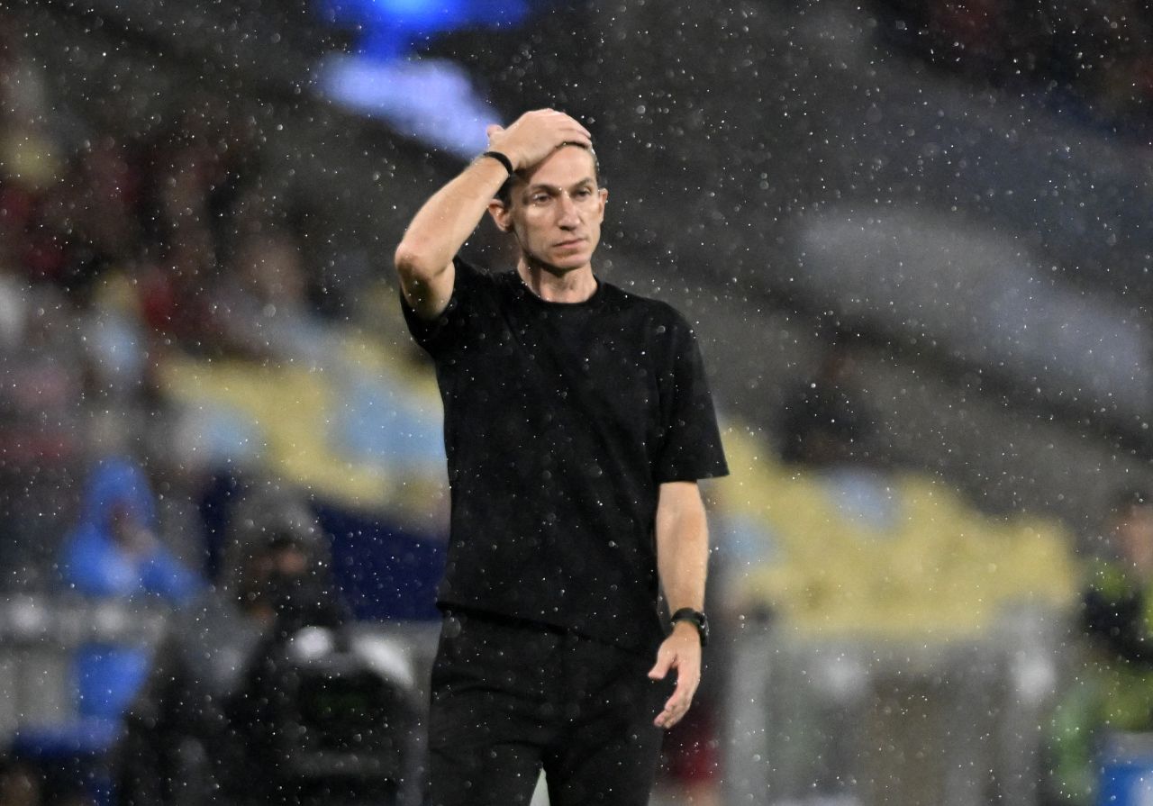 Filipe Luís durante sua passagem como jogador pelo Atlético de Madrid