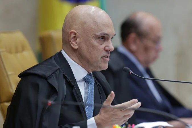 Alexandre de Moraes durante sessão no STF