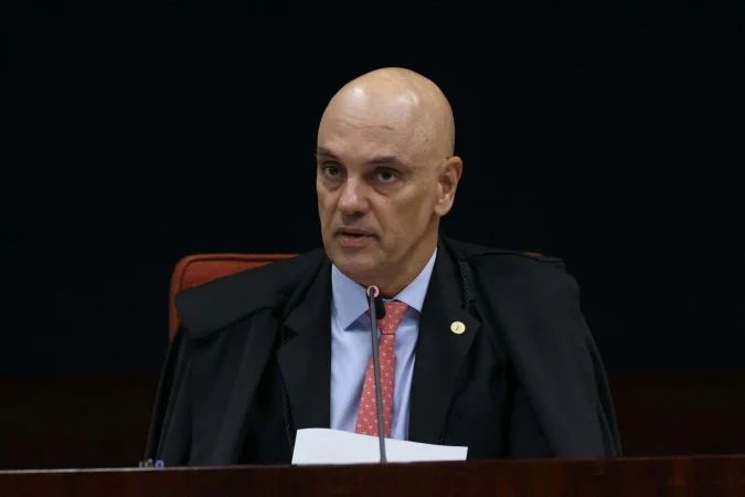 Jair Bolsonaro em prisão domiciliar