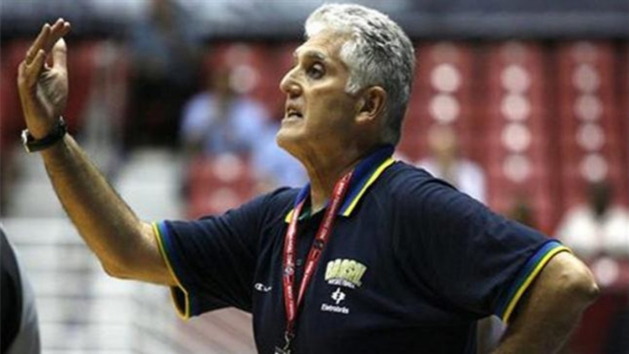 Moncho Monsalve, ex-técnico da seleção brasileira de basquete
