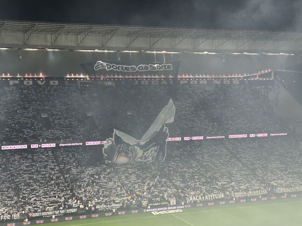 Mosaico se desfaz na Neo Química Arena