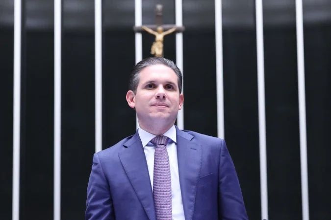 Hugo Motta durante fala na Câmara dos Deputados