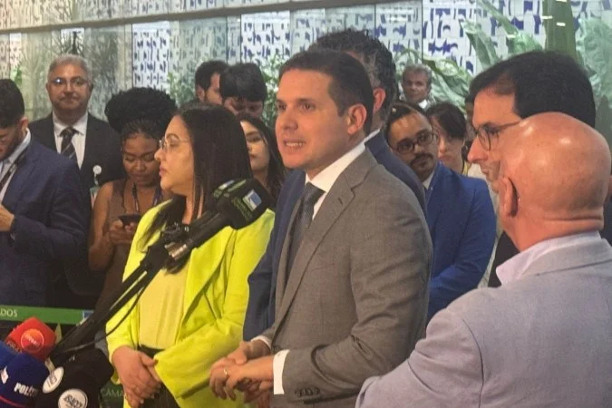 Hugo Motta em coletiva no Salão Verde