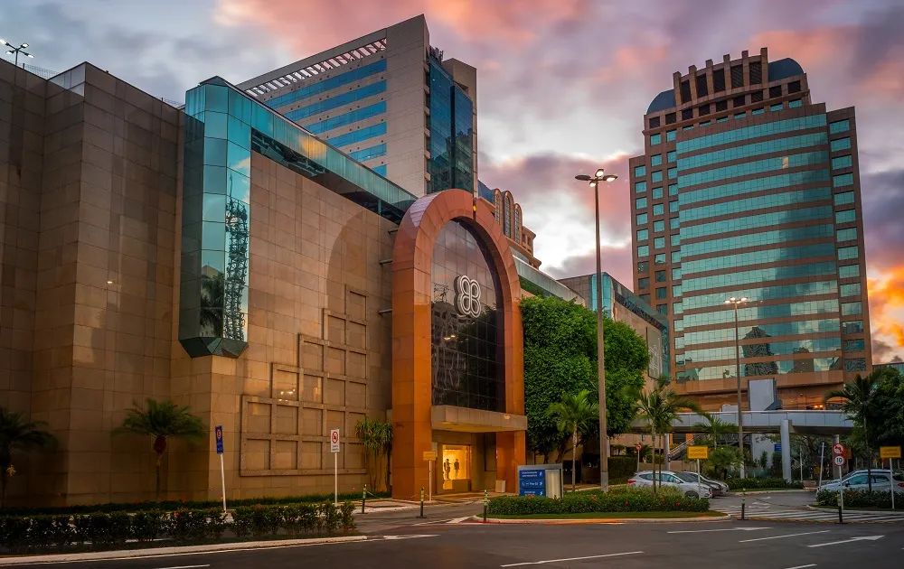 Fachada de shopping da Multiplan