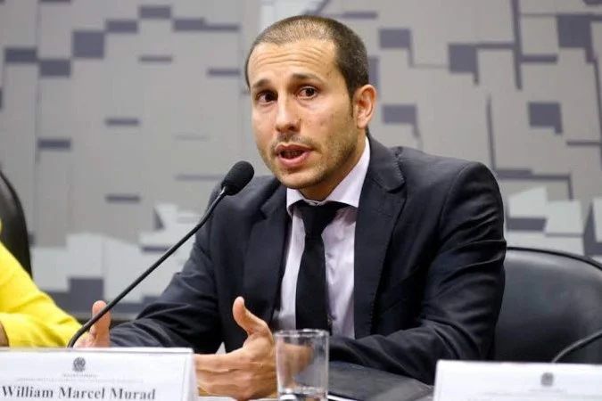 William Murad discursando na Academia Nacional de Polícia