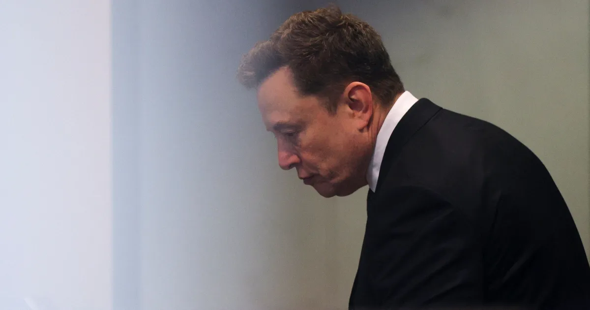 Elon Musk em depoimento no tribunal de Oakland