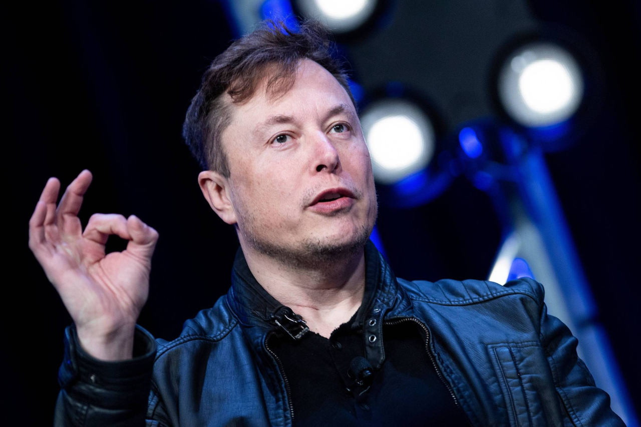 Elon Musk durante evento da SpaceX