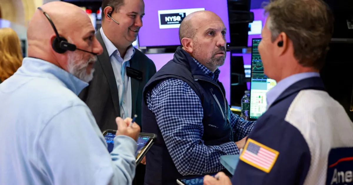 Gráfico com alta do Nasdaq e S&P 500