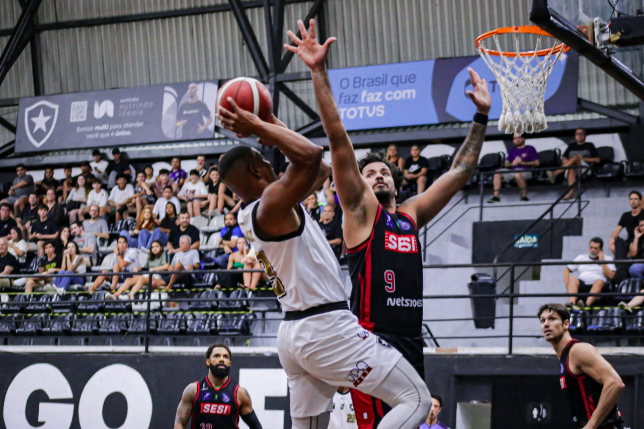 Flamengo vence União Corinthians no NBB