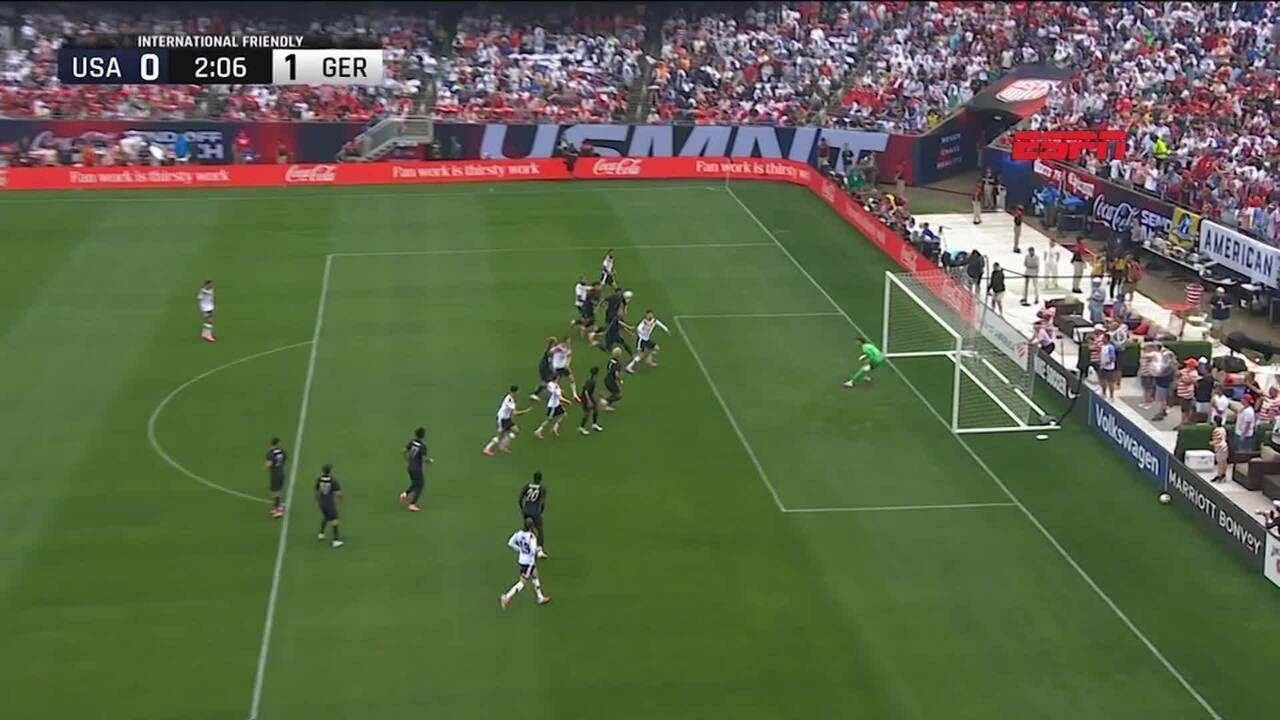 Manuel Neuer em treino da seleção