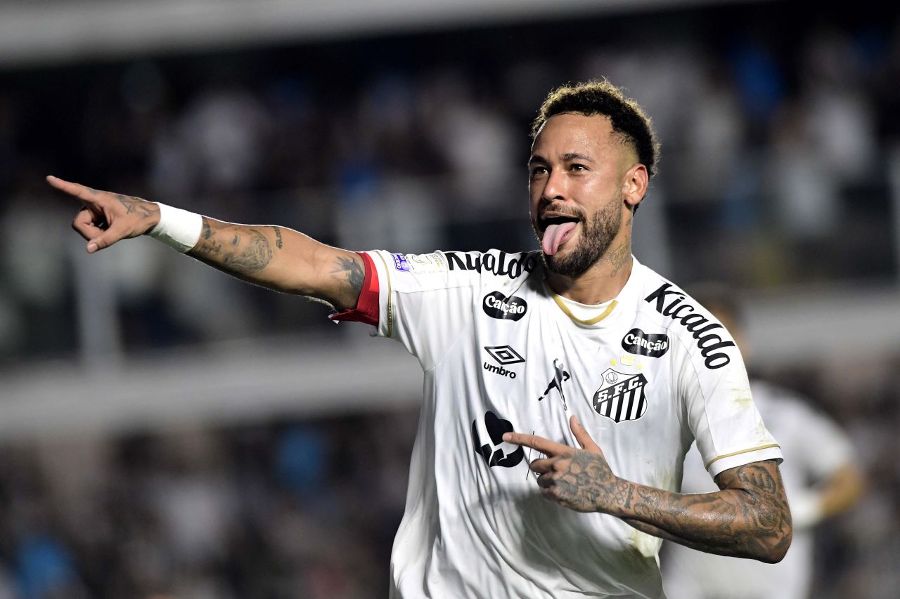 Neymar comemora gol do Santos contra o Flamengo