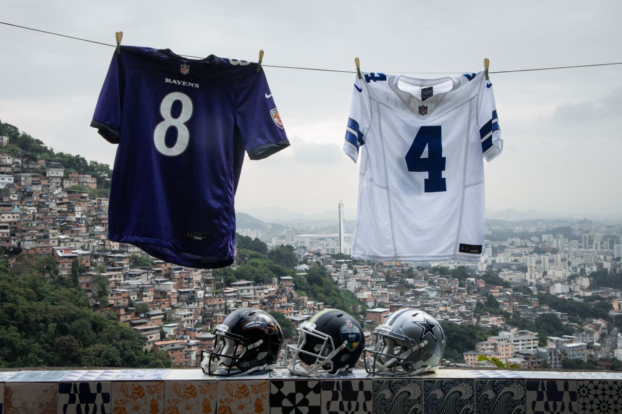 Maracanã com público e sinalização da NFL