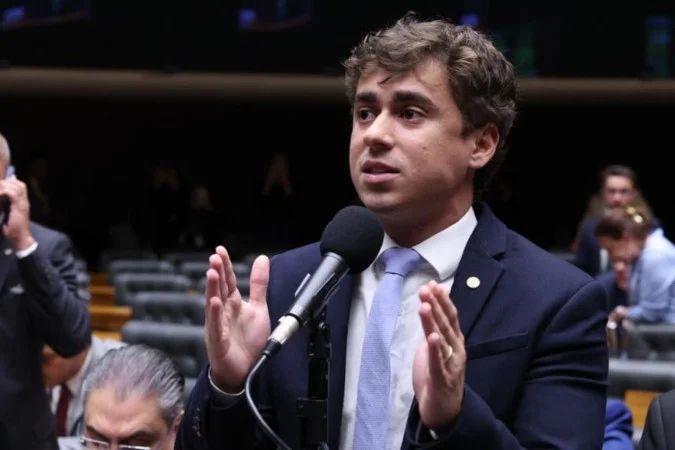 Deputado Nikolas Ferreira no plenário
