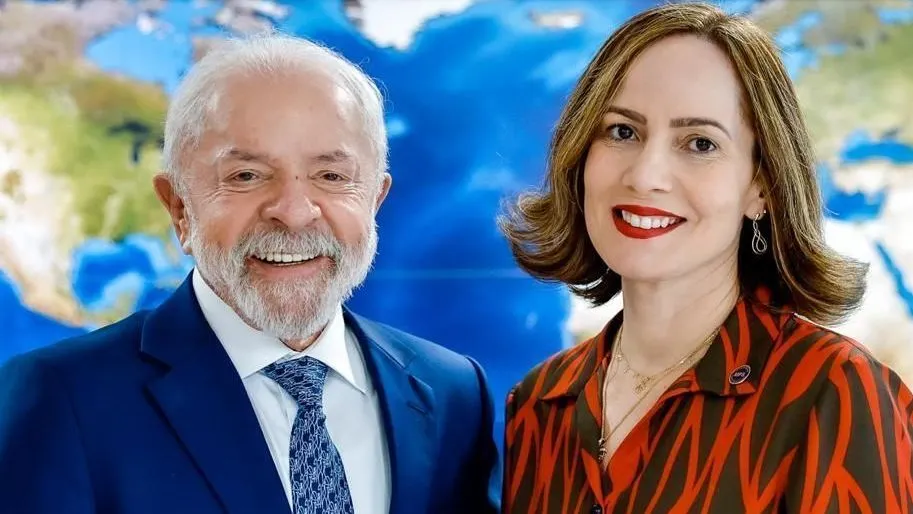 Ana Cristina Silveira em entrevista