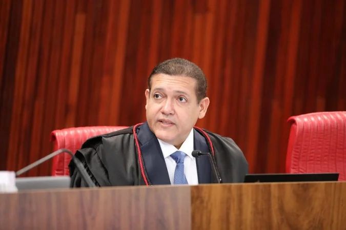 Kássio Nunes Marques no plenário do TSE