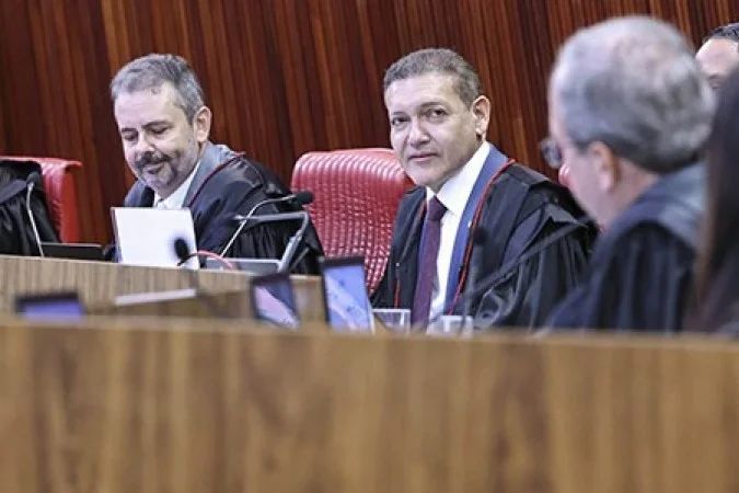 Nunes Marques em sessão no Tribunal Superior Eleitoral