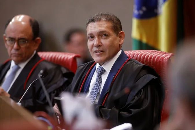 Kassio Nunes Marques durante cerimônia da Corrida pela Democracia