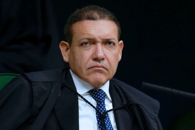 Aeronave executiva no pátio de aeroporto executivo