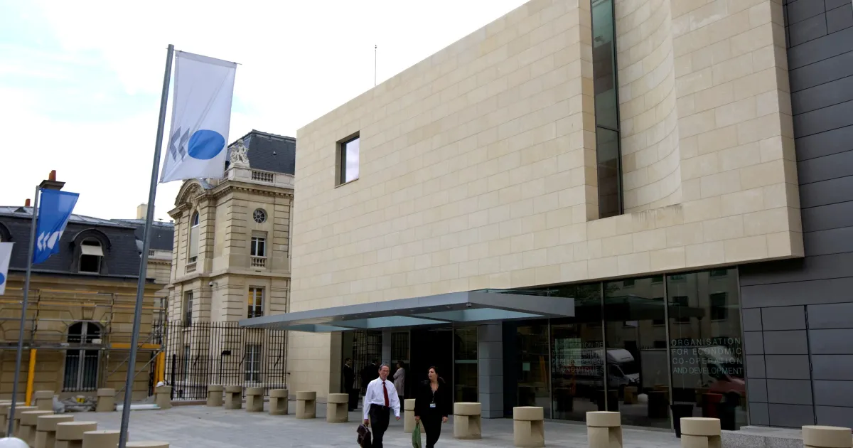 Mathias Cormann no fórum econômico em Delfos