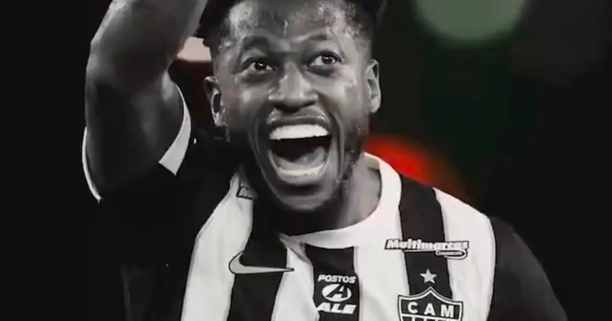 Fred com a camisa do Atlético-MG durante apresentação